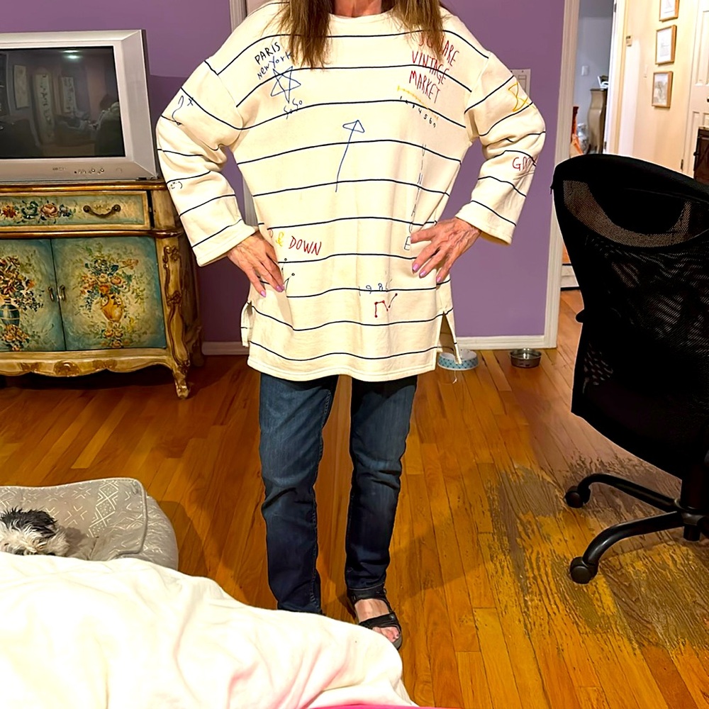 Ladies sweatshirt. Size M - oversized - would fit XL easily